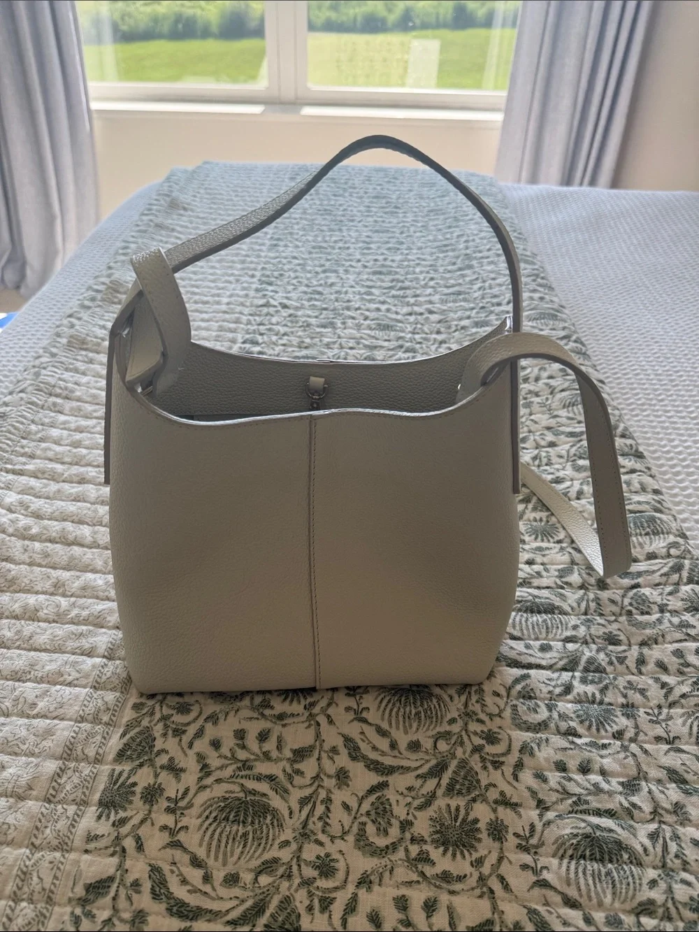 Banana Republic Italian Leather Bucket Bag
